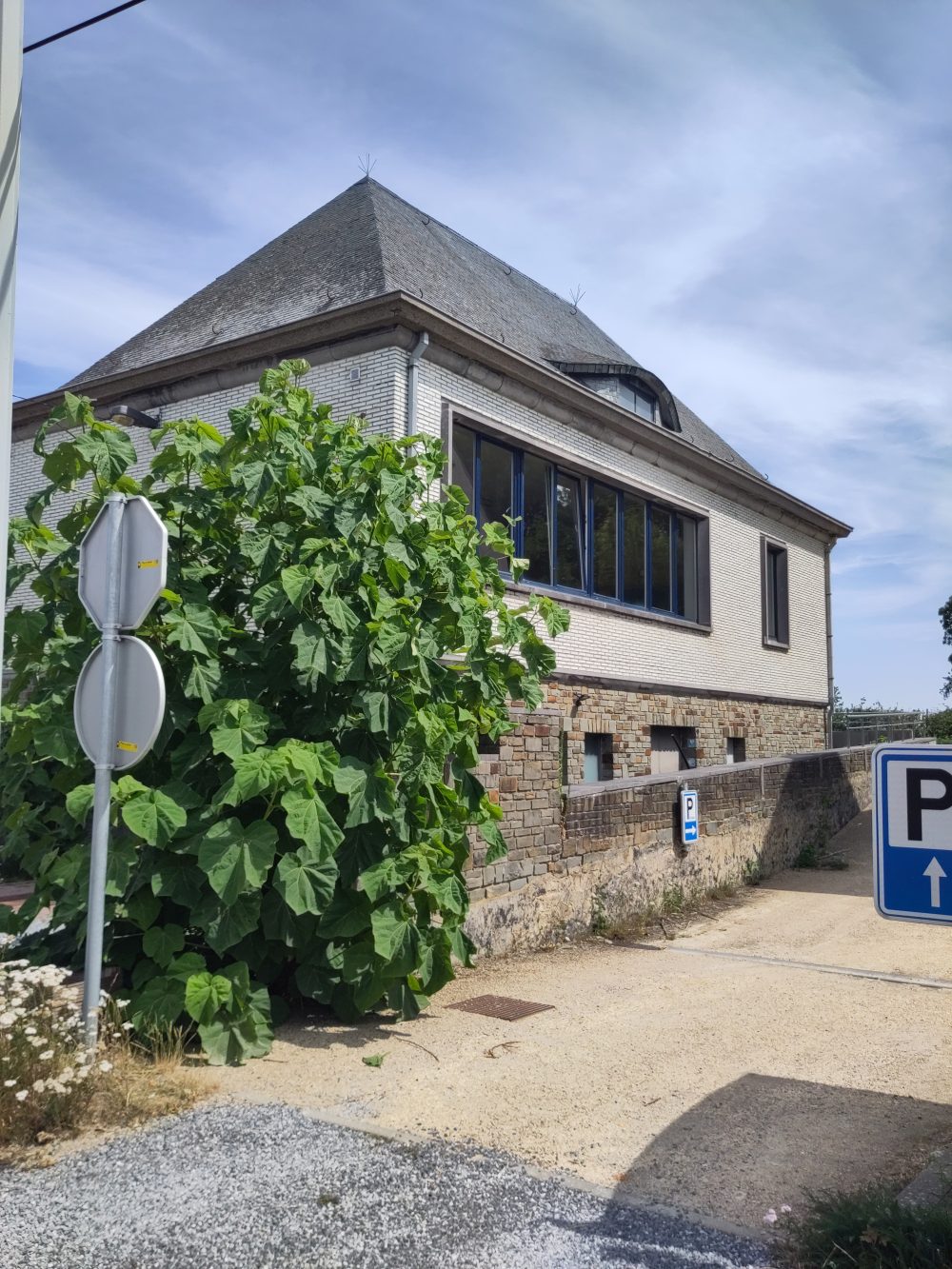 Telephone exchange — Chaussée de Namur Walhain