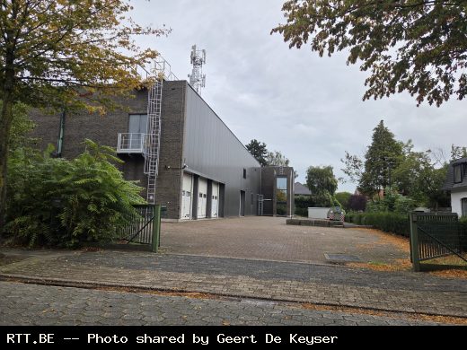 Te koop, de centrale van Gentbrugge. 
Benieuwd wat men hier kan van maken, in deze woonstraat.