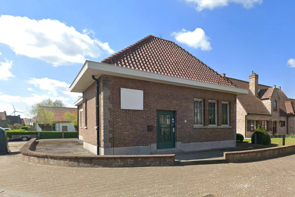 Telephone exchange — Dudzele