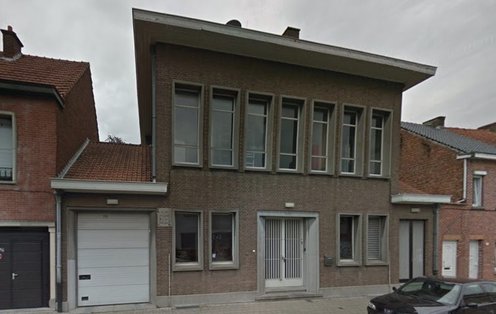Telephone exchange — Zele