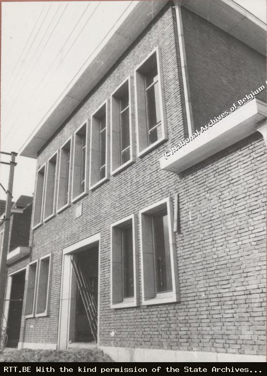 Telephone exchange — Zele