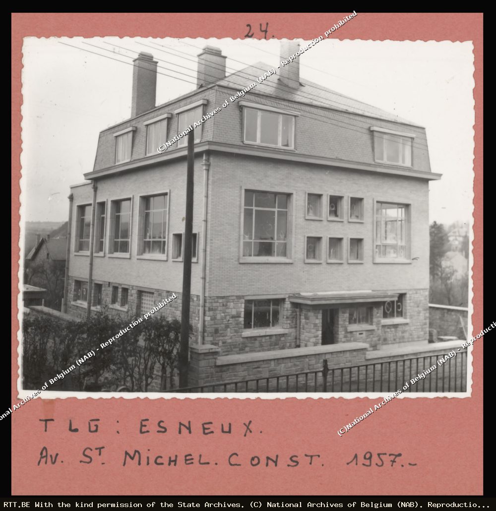 Telephone exchange — Av St Michel