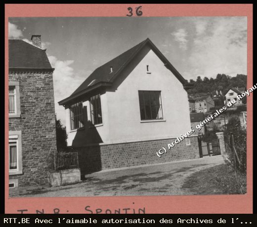 Central téléphonique — Chee De Dinant