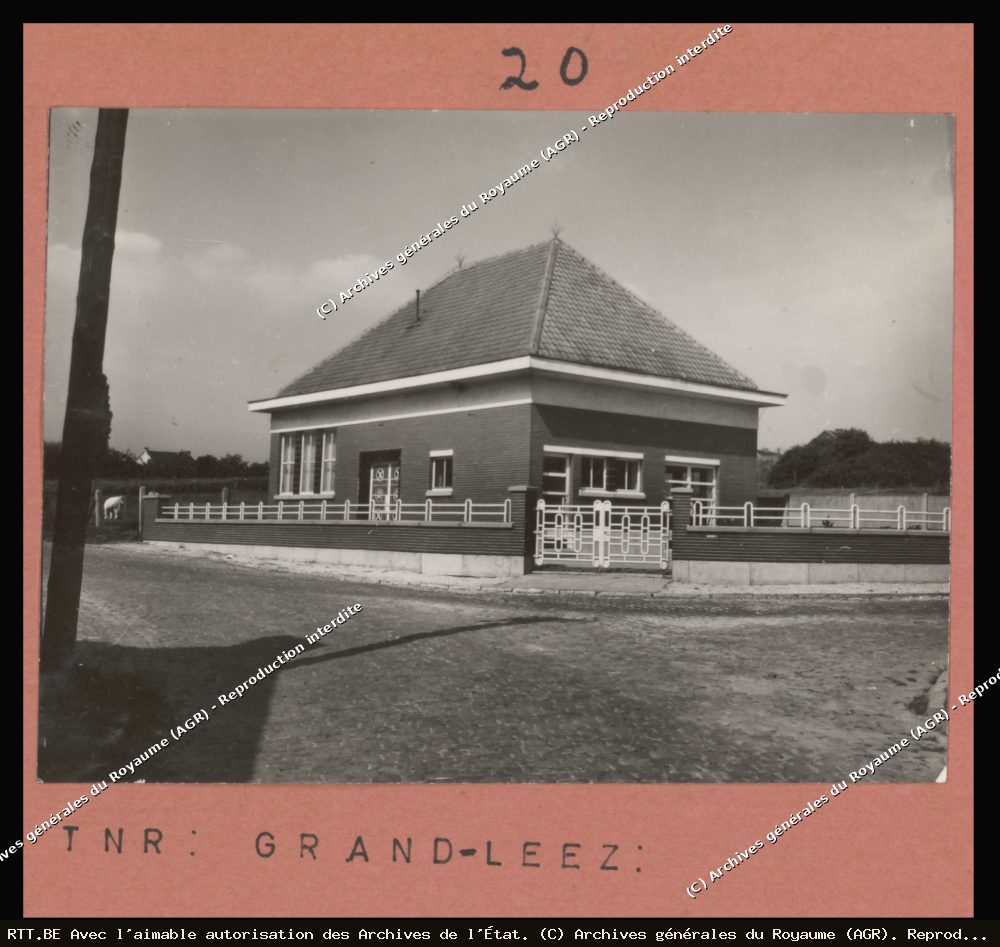 Central téléphonique — Grand Leez