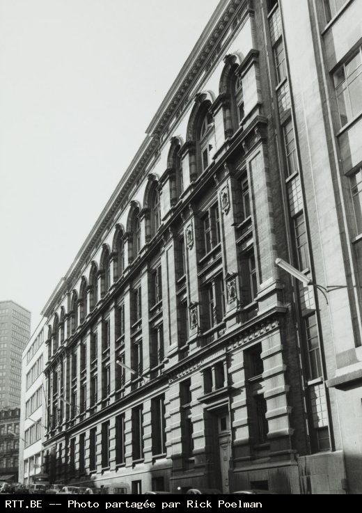 Central téléphonique — Stro