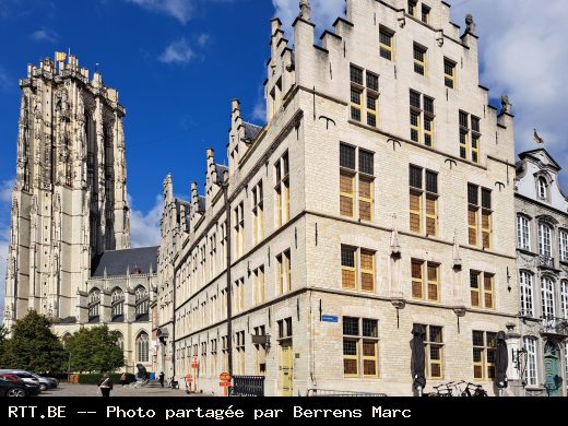 Central téléphonique — Mechelen Grote Markt
